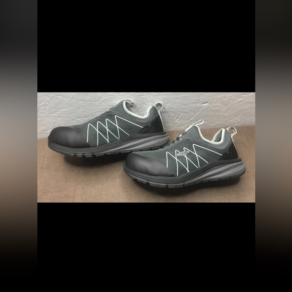 *See Description Keen Vista Energy Shift Women's Carbon Toe Work Shoes Gray 9M